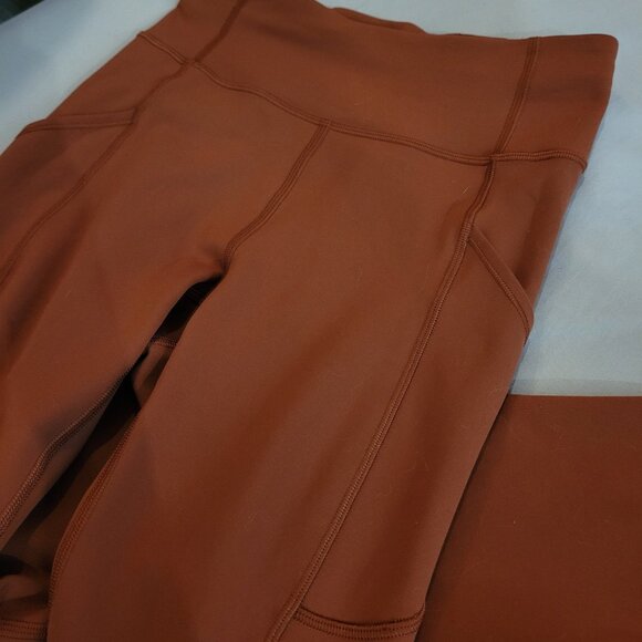 Sz 4 Lululemon Invigorate Tights with pockets! - Picture 5 of 5